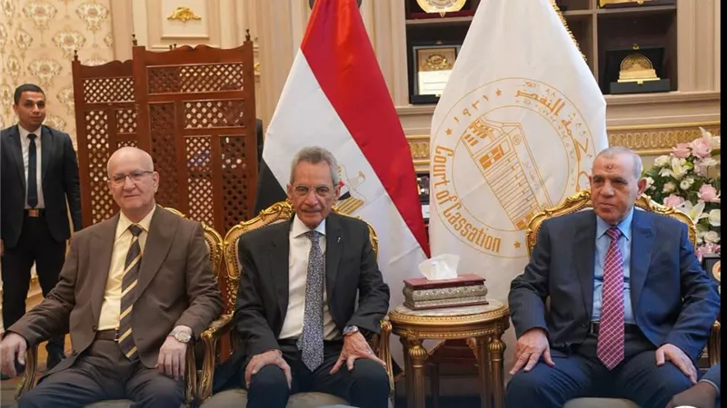 وزير شئون المجالس النيابية يُهنئ رئيس محكمة النقض لتوليه مهام منصبه