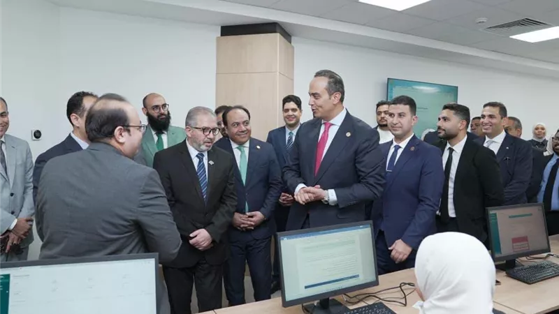 رئيس هيئة الرعاية الصحية يتفقد المستشفى الافتراضي تمهيدًا لافتتاحه قريبًا