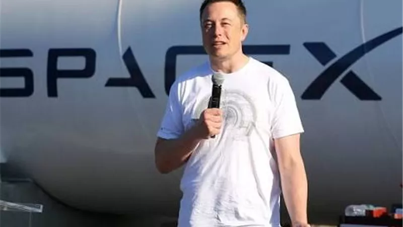سبيس إكس تعزز شبكة الاتصالات العسكرية الأمريكية بـ21 قمراً صناعياً