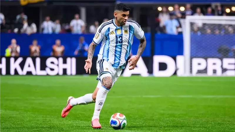 بعد نهائي كأس العالم.. مستقبل روميرو يشعل صراع كبار أوروبا