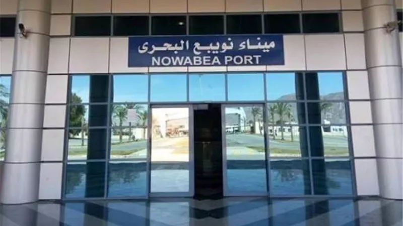 إغلاق ميناء نويبع بسبب سوء الأحوال الجوية وارتفاع الأمواج إلى 4 أمتار