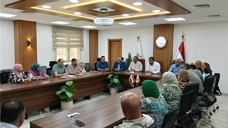 وزيرة الإسكان تتابع مشروعات العبور الجديدة وتسرع تسليم الأراضي للمواطنين