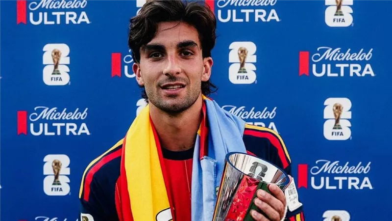 منقذ إسبانيا في النهائي.. فيران توريس أفضل لاعب في مباراة التتويج