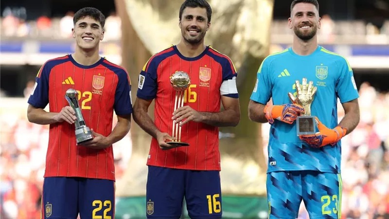 رسميًا.. أوناي سيمون يتوج بجائزة أفضل حارس في كأس العالم 2026