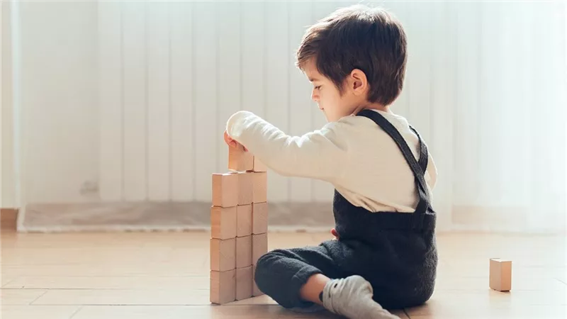 مهارات يحتاجها الطفل قبل دخوله المدرسة