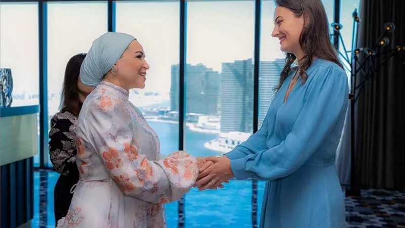 انتصار السيسي وقرينة رئيس الجبل الأسود في معرض «ديارنا» بالعلمين