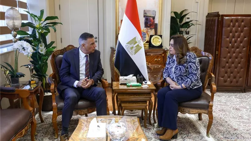 «جرين شرم» وتطوير الطرق على مائدة مباحثات وزيرة التنمية ومحافظ جنوب سيناء
