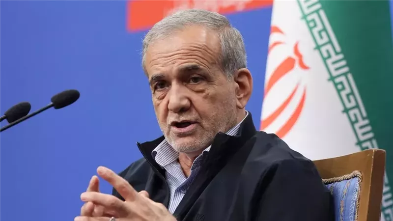 الرئيس الإيراني: وحدة الشعب أفشلت مخططات العدو