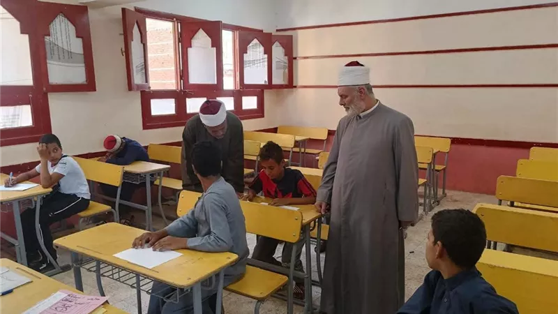 رئيس منطقة سوهاج الأزهرية يتفقد انتظام امتحانات الدور الثاني للنقل
