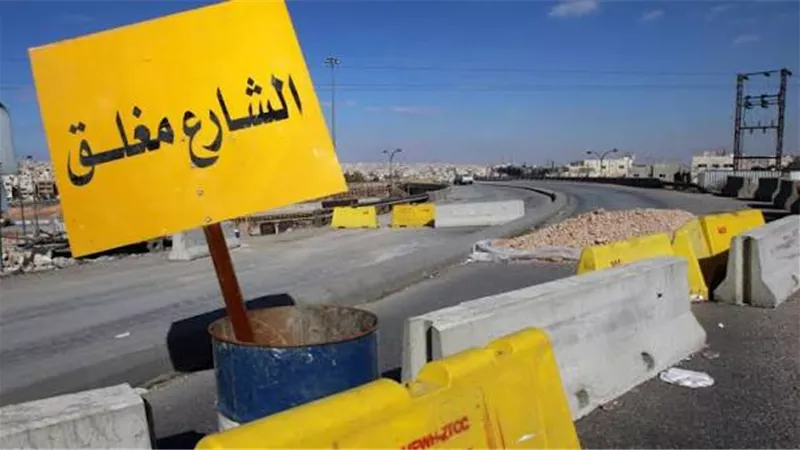 غلق كلى لشارع بن سندر بميدان سرايا القبة 