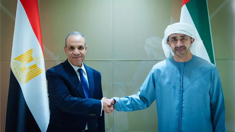 مصر والإمارات تُدينان الاعتداء على دول الخليج وتطالبان بوقف التصعيد