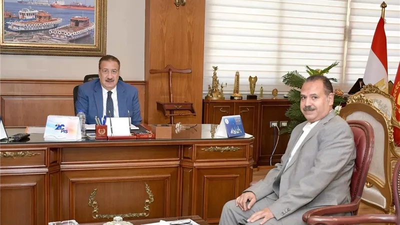 محافظ بورسعيد يستقبل نقيب المهندسين لبحث سبل تعزيز التعاون ودعم المشروعات