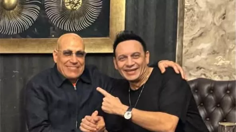 مصطفى قمر ينضم إلى 