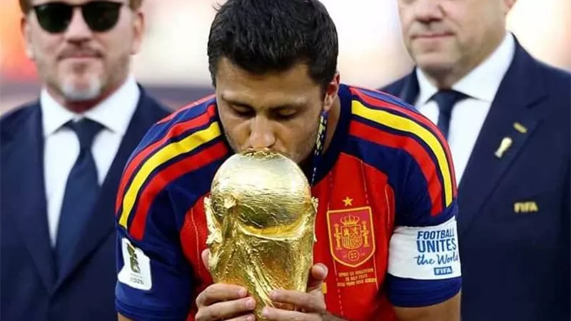 رودري يؤجل التجديد مع مانشستر سيتي