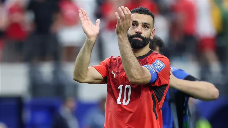 بشكتاش يترقب كلمة صلاح النهائية بعد تقديم العرض الرسمي