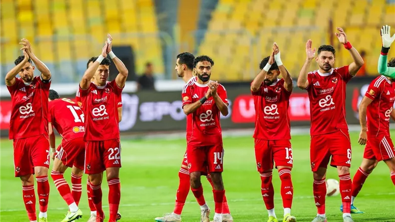 أحمد عيد يتلقى عروضًا للرحيل وينتظر قرار الأهلي 
