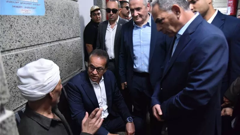 وزير الصحة يتفقد مشروع تطوير مستشفى أورام الإسماعيلية ويشيد بجودة الخدمات 