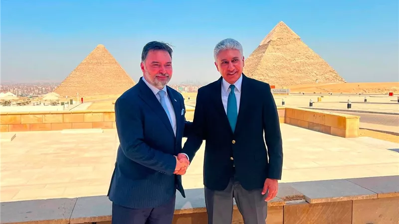 وزير السياحة يستقبل نائب رئيس وزراء البوسنة والهرسك لبحث آفاق التعاون 