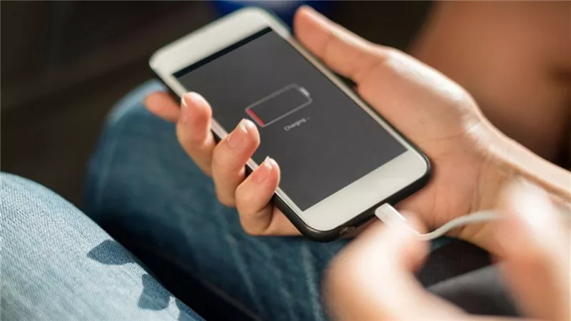 هل الباور بانك يؤثر بالسلب على بطارية الهاتف؟
