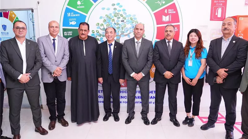   وزير العمل يشيد ببيئة العمل في هاندا إيجيبت ويؤكد دعم الاستثمار الصناعي 