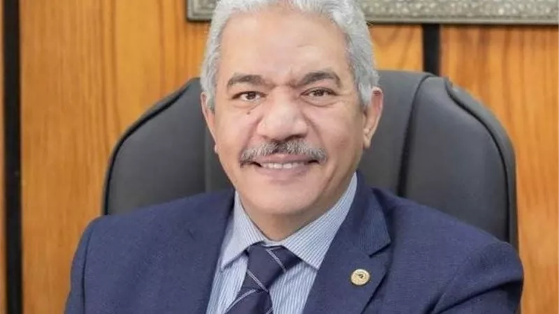 رئيس جامعة القاهرة يهنئ  القائم بأعمال رئيس جامعة الأزهر
