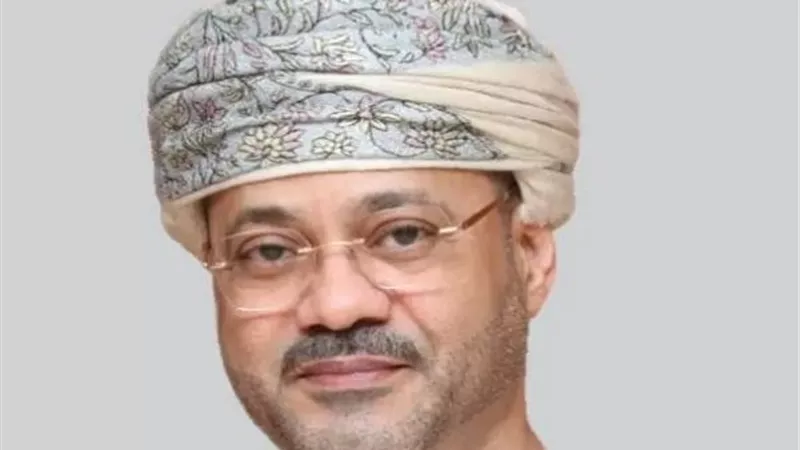 عُمان تواصل جهودها الدبلوماسية لاحتواء التصعيد وتأمين الملاحة بهرمز