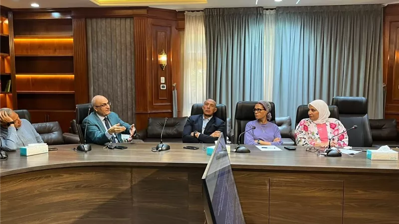 قصر العينى يطلق 