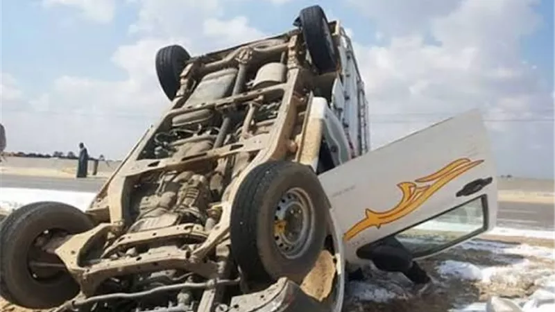  إصابات عديدة حادث انقلاب سيارة ربع نقل بطريق أسيوط الغربي