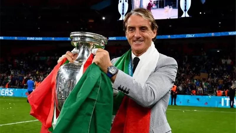 رسميًا.. روبرتو مانشيني مديرًا فنيًا لمنتخب إيطاليا حتى 2030