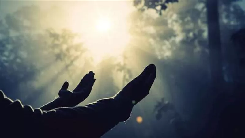 أذكار الصباح.. كلمات تبدأ بها يومك طلبًا للحفظ والبركة