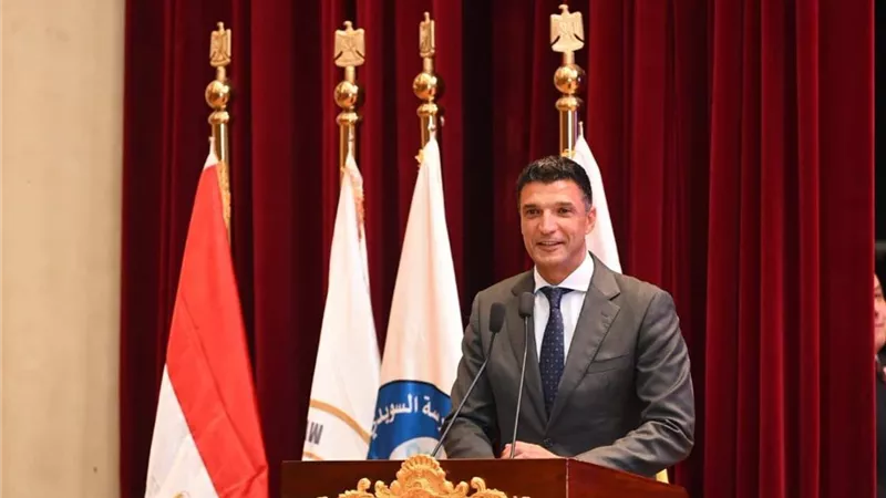 وزير الصناعة يشهد حفل تخرج الدفعة الخامسة لطلاب مدرسة السويدي 