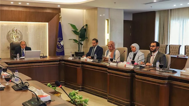 رئيس هيئة الدواء يبحث مع «HVD» تعزيز التعاون في المستلزمات الطبية