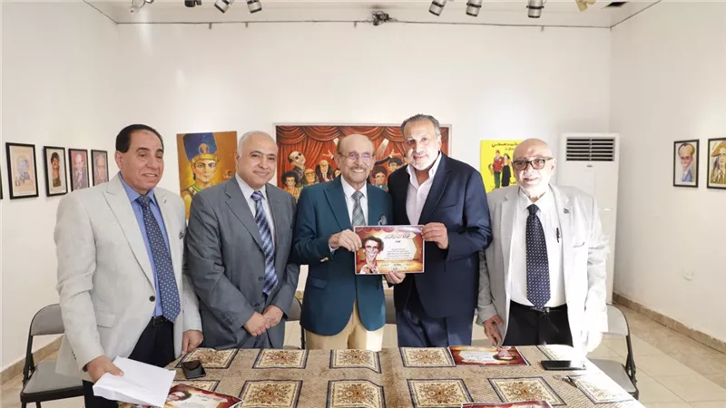 محمد صبحي طلب اذن خروج من المستشفى لحضور افتتاح معرض الكاريكاتير
