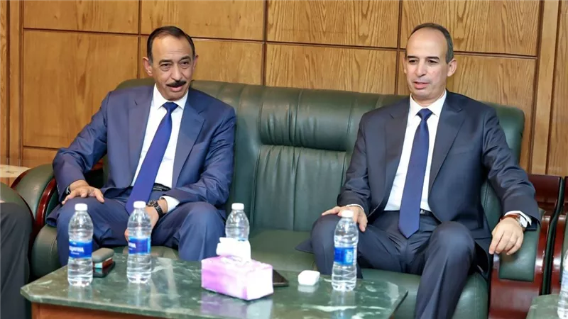 محافظ سوهاج يهنئ مدير الأمن الجديد بتوليه مهام منصبه