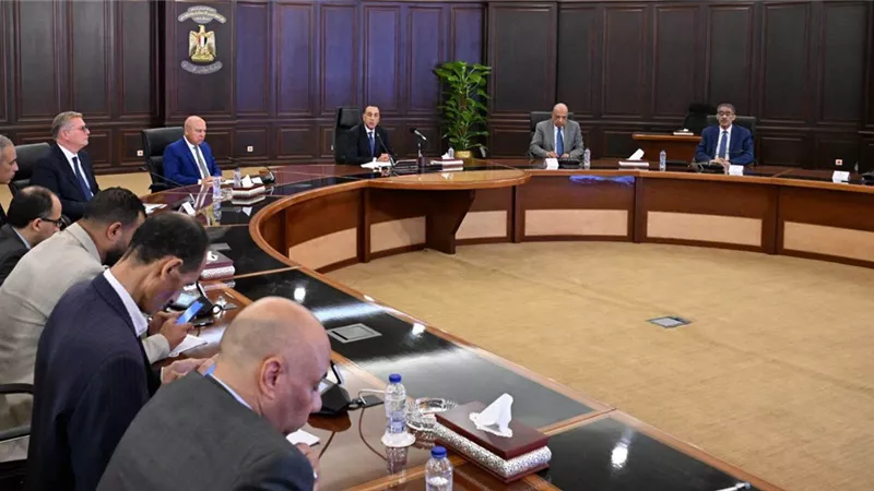 رئيس الوزراء يستعرض رسائل إيجابية تعكس ثقة المؤسسات الدولية في الاقتصاد ال