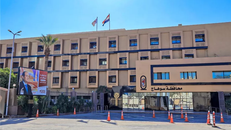 بتخفيضات 50%.. محافظ سوهاج يعلن بدء حزمة تيسيرات لتراخيص المحال العامة 