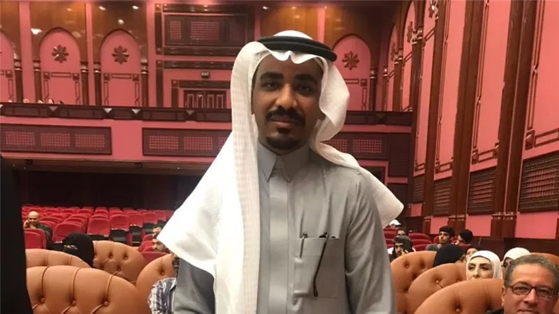 الشاعر الشاب علي بالبيد بعد الحصول على جائزة باشراحيل: أهديها لزوجتي|خاص