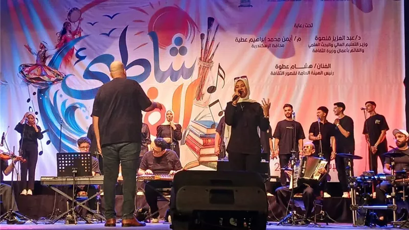 «ثقافة طنطا وبورسعيد» تتألقان في ثالث ليالي 