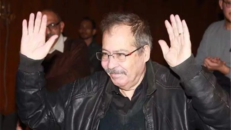 عمرو عبدالعزيز يكشف تطورات الحالة الصحية لسامي عبدالحليم داخل المستشفى