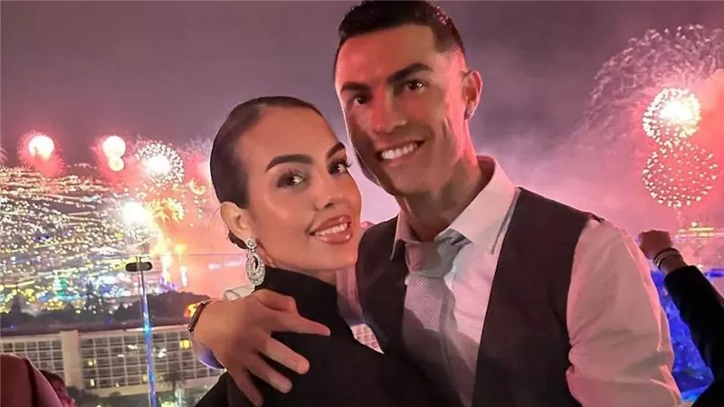 بعد 10 سنوات من الارتباط.. كريستيانو رونالدو يستعد للزواج من جورجينا