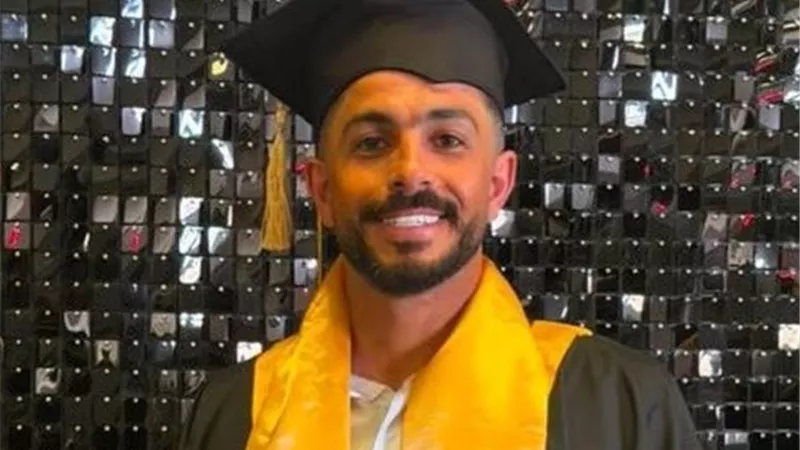 أيمن أشرف يحصل على دبلومة الإدارة الرياضية من جامعة القاهرة 
