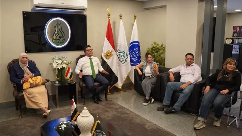 رئيس حزب الوعي يجري جلسة حوار تفاعلي مع متدربي 