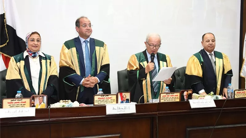معيط وكاجوك يناقشون رسالة دكتوراه 