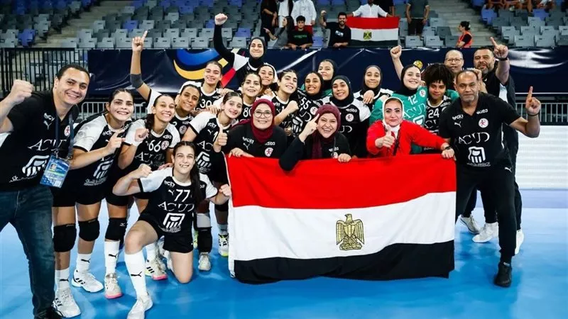وزير الرياضة يهنئ ناشئات اليد بالتأهل لربع نهائي بطولة العالم برومانيا