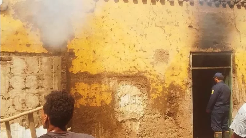 الحماية المدنية تسيطر على حريق داخل منزل طوب لبن بالأقصر دون خسائر 