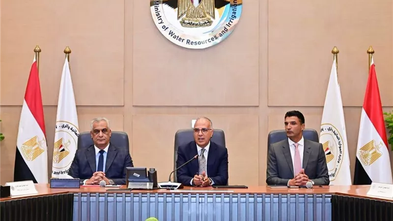 3 وزراء يبحثون وضع منظومة للإدارة المستدامة للمياه في القطاع الصناعي