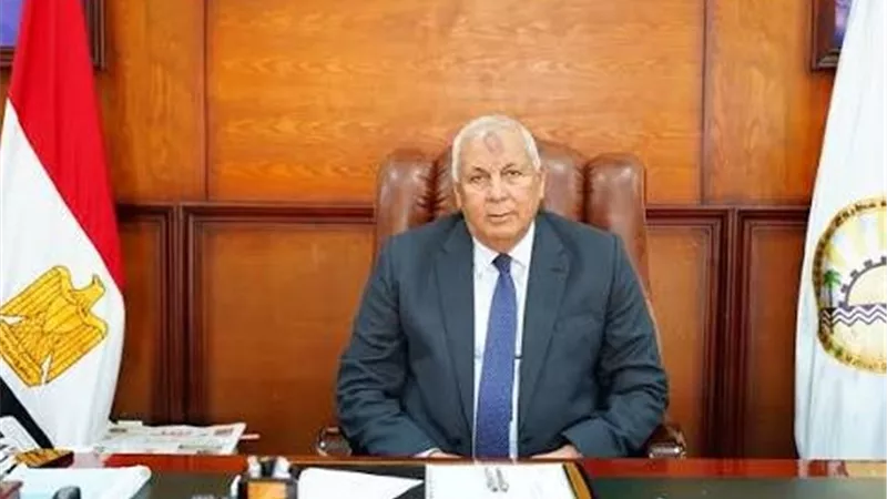 محافظ مطروح يستقبل وزير العمل..جولة لدعم 