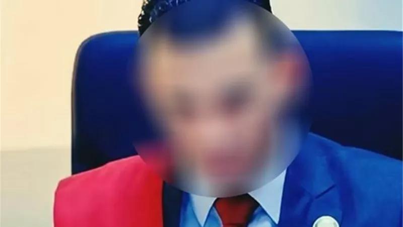 القاضي المزيف قد يواجه عدة اتهامات جنائية إذا ثبتت الوقائع أمام القضاء