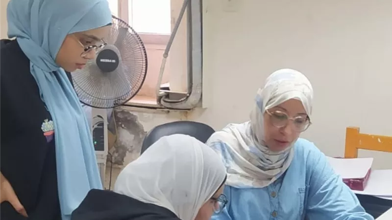 تنسيق 2026 |معامل جامعة العاصمة تقدم الدعم الفني للطلاب لتسجيل الرغبات
