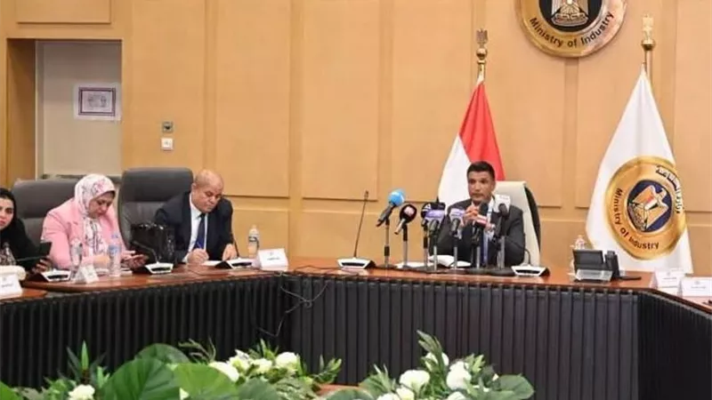 وزارة الصناعة تطلق المنظومة الرقمية الموحدة لدعم المصنعين